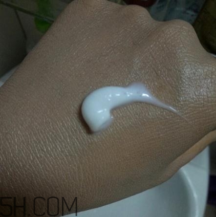 春紀(jì)洗面奶好用嗎？春紀(jì)潔面乳評(píng)測(cè)