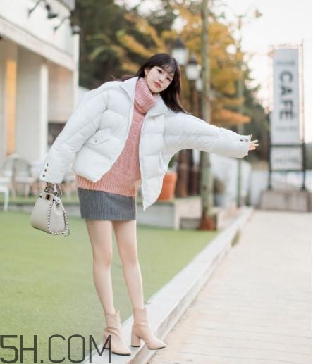 棉服配裙子好看嗎？棉衣配什么裙子好？