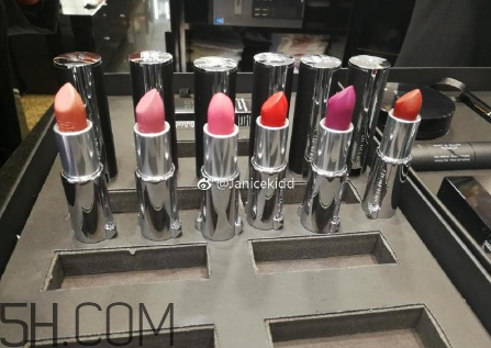 紀(jì)梵希2018春季彩妝試色 紀(jì)梵希小羊皮303好看嗎 紀(jì)梵希2018春季彩妝試色 紀(jì)梵希小羊皮303好看嗎