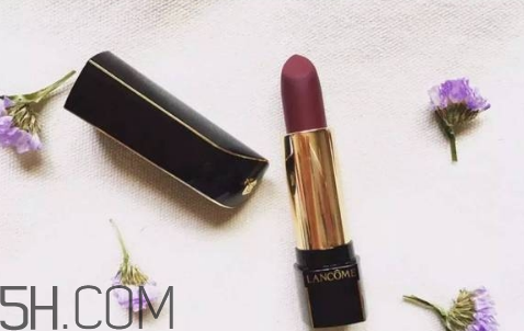香奈兒絲絨口紅43適合黃皮嗎？香奈兒口紅哪個色最火？