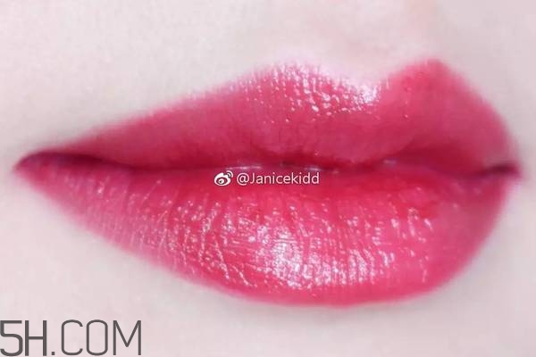 紀(jì)梵希新版禁忌之吻有哪些色號？紀(jì)梵希禁忌之吻霓虹唇膏試色