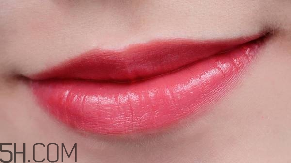 紀(jì)梵希禁忌之吻哪個顏色好看？紀(jì)梵希熱門口紅色號試色推薦