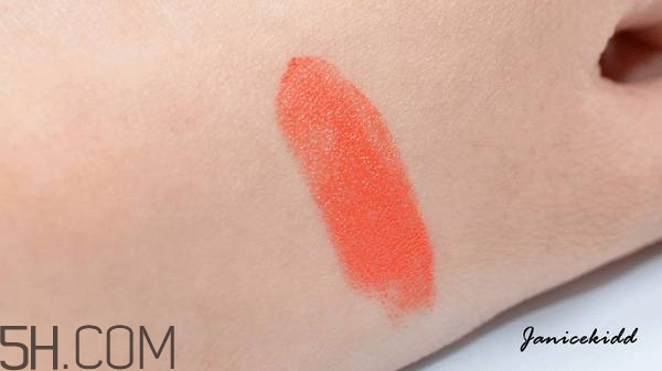 紀(jì)梵希禁忌之吻哪個顏色好看？紀(jì)梵希熱門口紅色號試色推薦