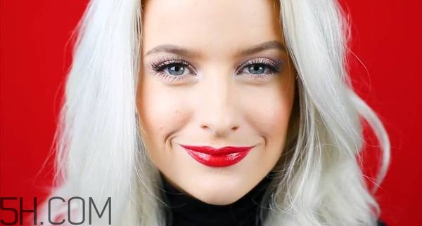 紀(jì)梵希新版禁忌之吻有哪些色號？紀(jì)梵希禁忌之吻霓虹唇膏試色