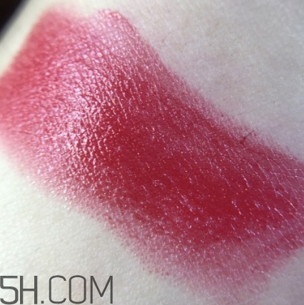 mac cockney適合黃皮嗎？mac cockney顯白嗎？