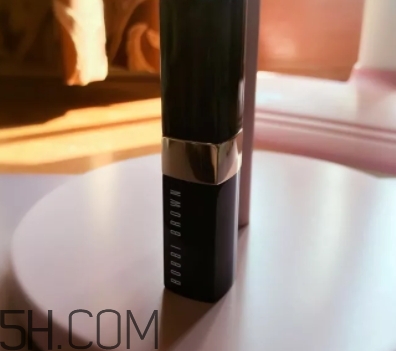 bobbi brown精油唇膏14號(hào)claret適合黃皮嗎？