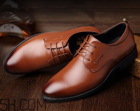 皮鞋掉色染襪子怎么辦？皮鞋掉色了如何補救？