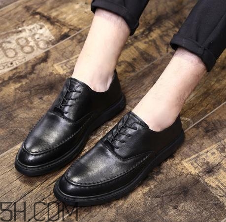 皮鞋被刮壞了怎么修復(fù)？皮鞋刮破皮了怎么辦？