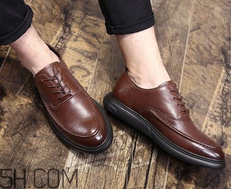 皮鞋能用牙膏擦嗎？皮鞋可以用酒精擦嗎？