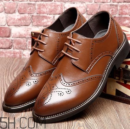 皮鞋能用烘鞋器嗎？皮鞋可以用吹風(fēng)機吹嗎？