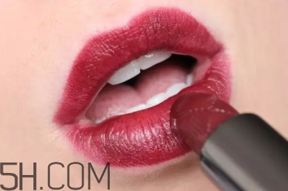 牛血色口紅適合黃皮嗎？牛血色口紅適合什么膚色？