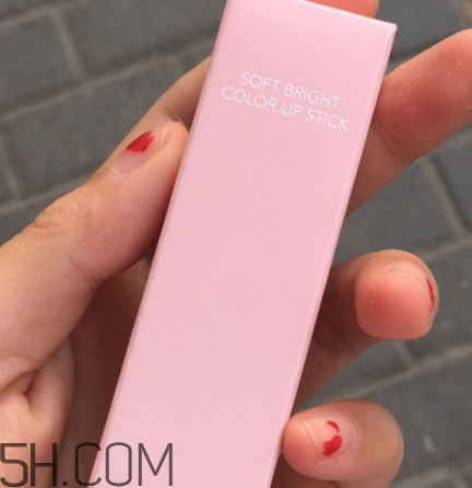 inmoo逸茉化妝品好用嗎？逸茉口紅使用心得