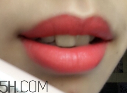 inmoo逸茉化妝品好用嗎？逸茉口紅使用心得