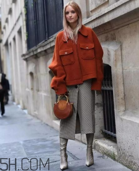 冬天穿裙子怎么搭配？冬天穿裙子搭配圖