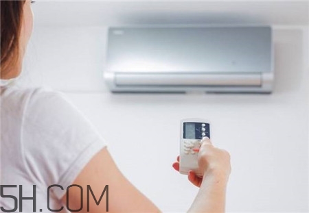 冬天用哪種類(lèi)型的空調(diào)比較好？冬天用吸頂式空調(diào)好嗎？