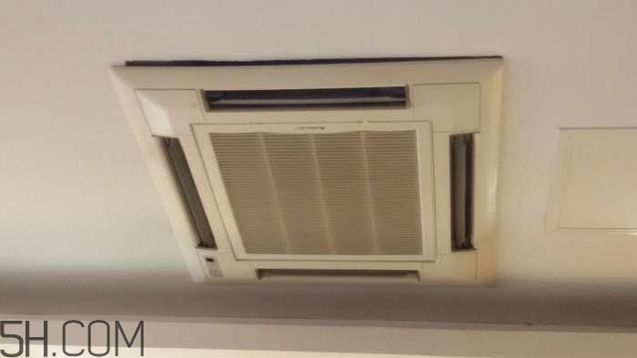 冬天用哪種類(lèi)型的空調(diào)比較好？冬天用吸頂式空調(diào)好嗎？