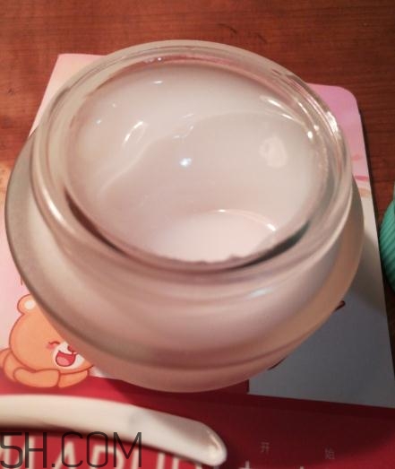 春紀(jì)乳酸君保濕凝露好用嗎？春紀(jì)乳酸君保濕凝露評(píng)測(cè)