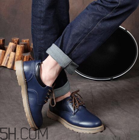 皮鞋可以在太陽下曬嗎？皮鞋曬黃了怎么辦？