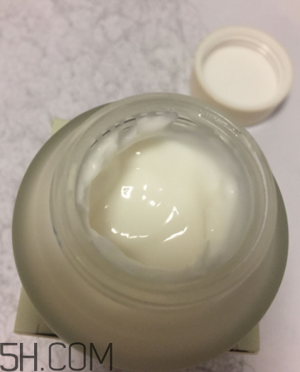 法蘭琳卡清透補(bǔ)水霜好用嗎_法蘭琳卡清透補(bǔ)水霜評(píng)測(cè) 法蘭琳卡清透補(bǔ)水霜好用嗎_法蘭琳卡清透補(bǔ)水霜評(píng)測(cè)