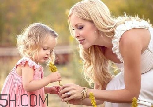 冬天空調(diào)開多少度比較適合嬰兒？嬰兒發(fā)燒可以開空調(diào)嗎？