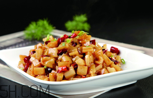 鐵鍋炒藕發(fā)黑了能吃嗎？為什么不能用鐵鍋炒藕？