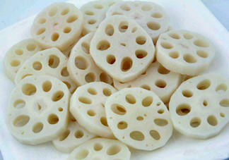 鐵鍋炒藕發(fā)黑了能吃嗎？為什么不能用鐵鍋炒藕？