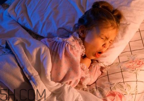 小孩咳嗽是什么原因？小孩咳嗽吃什么好？