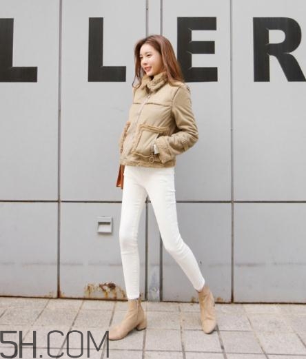 米色羽絨服怎么搭配？米色羽絨服搭配圖片