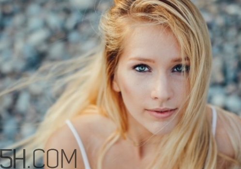 手大拇指下面肌肉疼是怎么回事？拇指下面肌肉疼怎么辦？