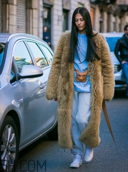 冬天運(yùn)動(dòng)褲配什么上衣？冬天穿運(yùn)動(dòng)褲怎么搭配？