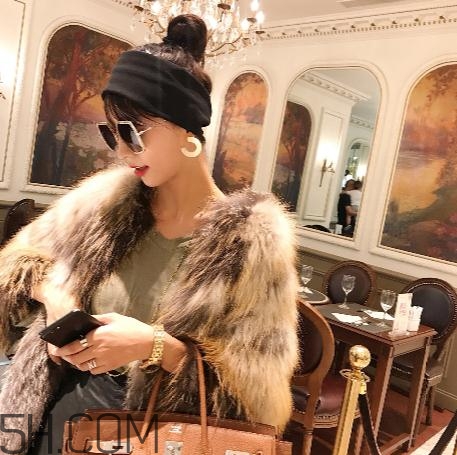 皮草會(huì)掉色嗎？皮草掉色了怎么修復(fù)？