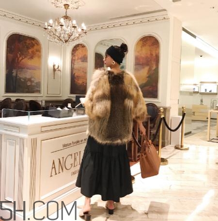 皮草會(huì)掉色嗎？皮草掉色了怎么修復(fù)？