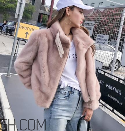 皮草可以噴香水嗎？皮草能放樟腦丸嗎？