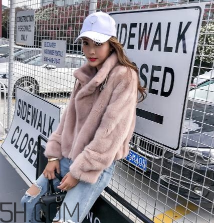 皮草可以噴香水嗎？皮草能放樟腦丸嗎？