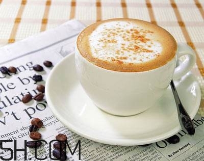 牛奶和咖啡可以混在一起喝嗎？怎么混合牛奶和咖啡？