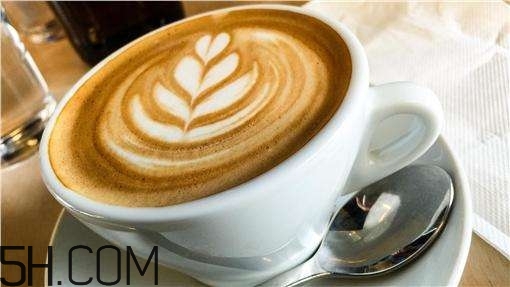 牛奶和咖啡可以混在一起喝嗎？怎么混合牛奶和咖啡？