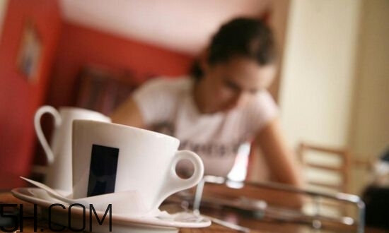 喝咖啡牙齒會(huì)變黃嗎？喝咖啡對(duì)牙齒有影響嗎？