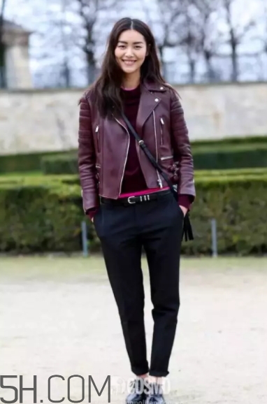 勃艮第紅怎么搭配？勃艮第色搭配什么顏色好看？