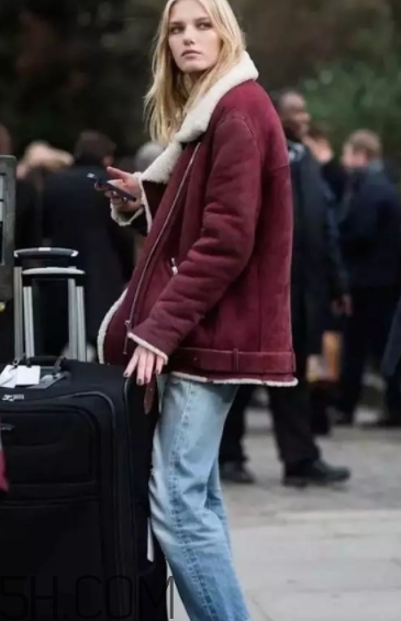 勃艮第紅怎么搭配？勃艮第色搭配什么顏色好看？