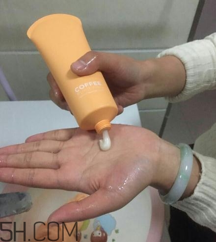 春紀咖啡清膚潔面乳好用嗎？春紀咖啡清膚潔面乳評測