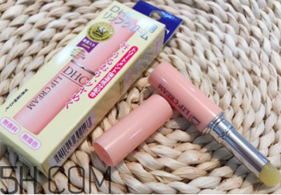 dhc潤唇膏生產(chǎn)批號怎么看？dhc潤唇膏開封保質(zhì)期是多久？