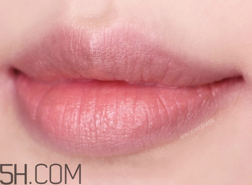 香奈兒蠟筆唇膏口紅試色 涂口紅的注意事項(xiàng) 香奈兒蠟筆唇膏口紅試色 涂口紅的注意事項(xiàng)