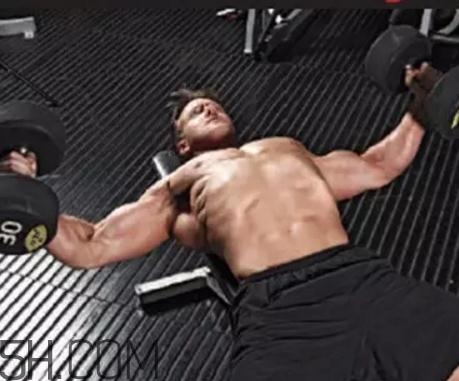 啞鈴飛鳥用多重的啞鈴？啞鈴飛鳥怎么呼吸？