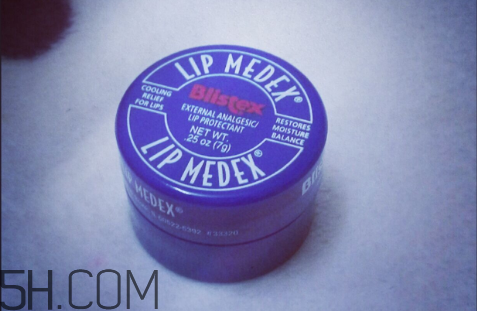 唇膏的正確涂法 涂唇膏的注意事項(xiàng) 唇膏的正確涂法 涂唇膏的注意事項(xiàng)