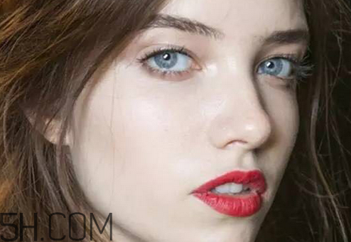 香奈兒蠟筆唇膏口紅試色 涂口紅的注意事項(xiàng) 香奈兒蠟筆唇膏口紅試色 涂口紅的注意事項(xiàng)