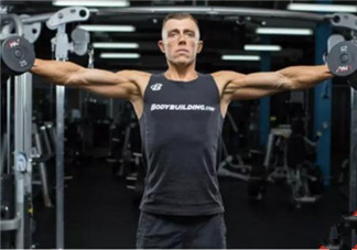 啞鈴飛鳥(niǎo)肩膀疼是什么原因？啞鈴飛鳥(niǎo)傷肩關(guān)節(jié)嗎？