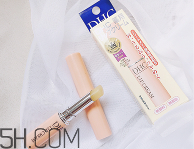 dhc潤唇膏生產(chǎn)批號怎么看？dhc潤唇膏開封保質(zhì)期是多久？