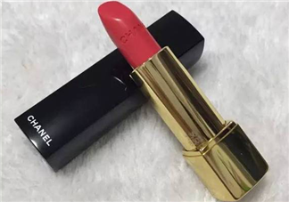 香奈兒chanel豆沙色是幾號(hào)？香奈兒43和紀(jì)梵希304哪個(gè)好看？