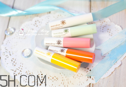 悅詩風(fēng)吟潤(rùn)唇膏好用嗎？孩子要不要用潤(rùn)唇膏？