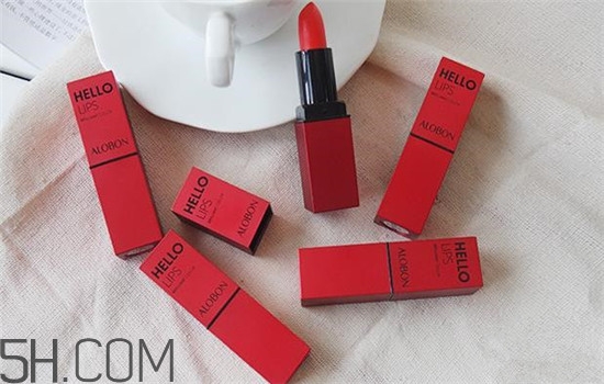 秋冬適合涂什么顏色的口紅？怎么涂口紅持久不掉色？